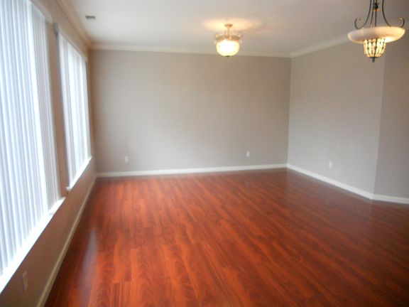 4th image of 5334 Asbury Way