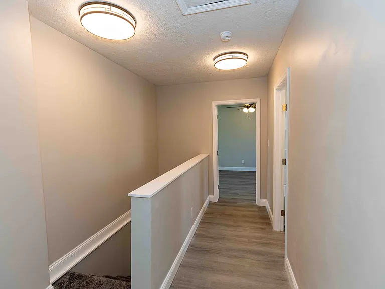 1818 Dallas Ave — Photo 19