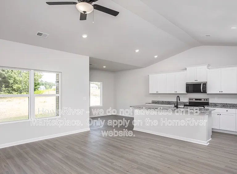 426 Chedworth Dr — Photo 4