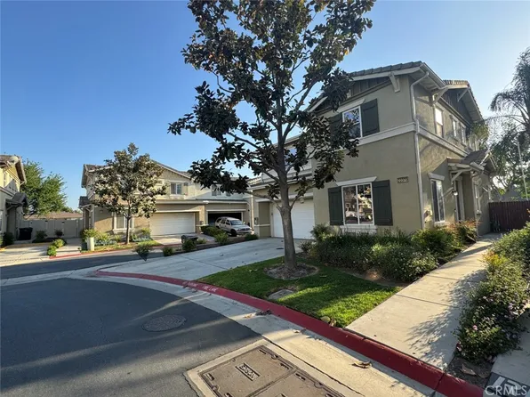 22370 Blue Lupine Cir, Grand Terrace, CA 92313