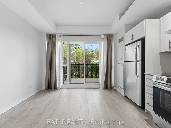 165 Legion Rd N #423, Toronto, ON M8Y 0B3