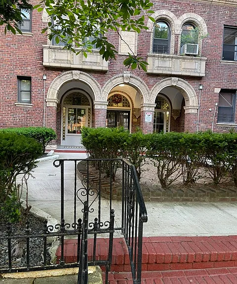 6298 Saunders St #3N — Photo 3