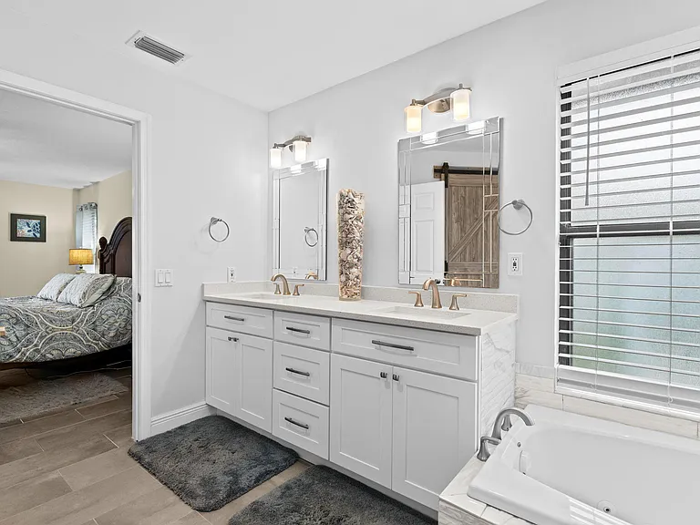 1707 Primrose Ln — Photo 32
