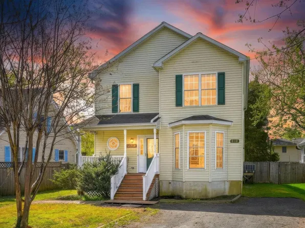 615 Mann Rd, Deale, MD 20751