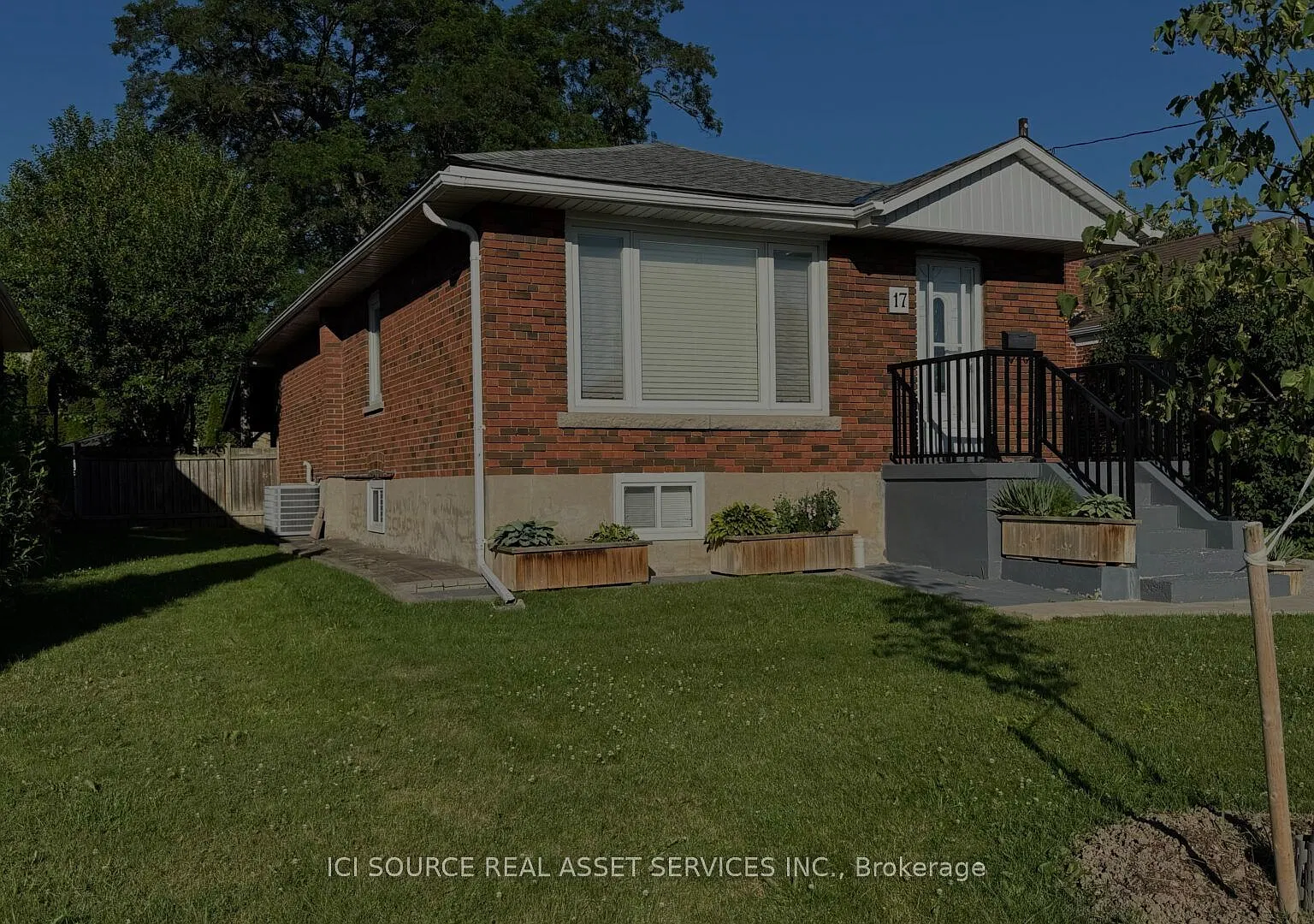 2 bed, $1,900 — Photo 1