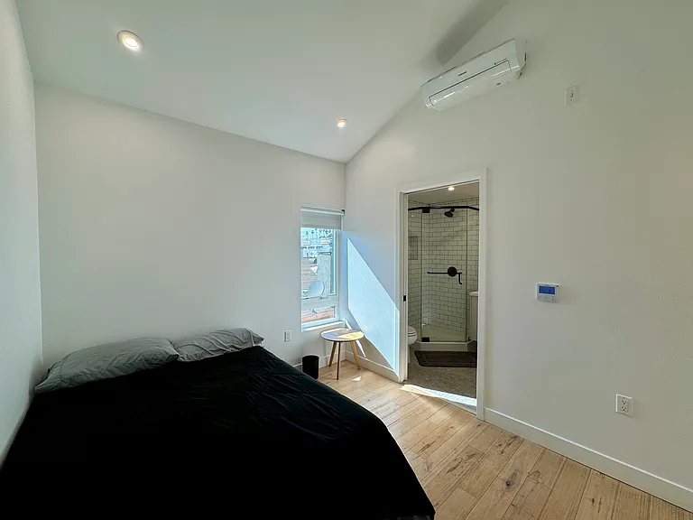 5055 Lincoln Ave — Photo 10