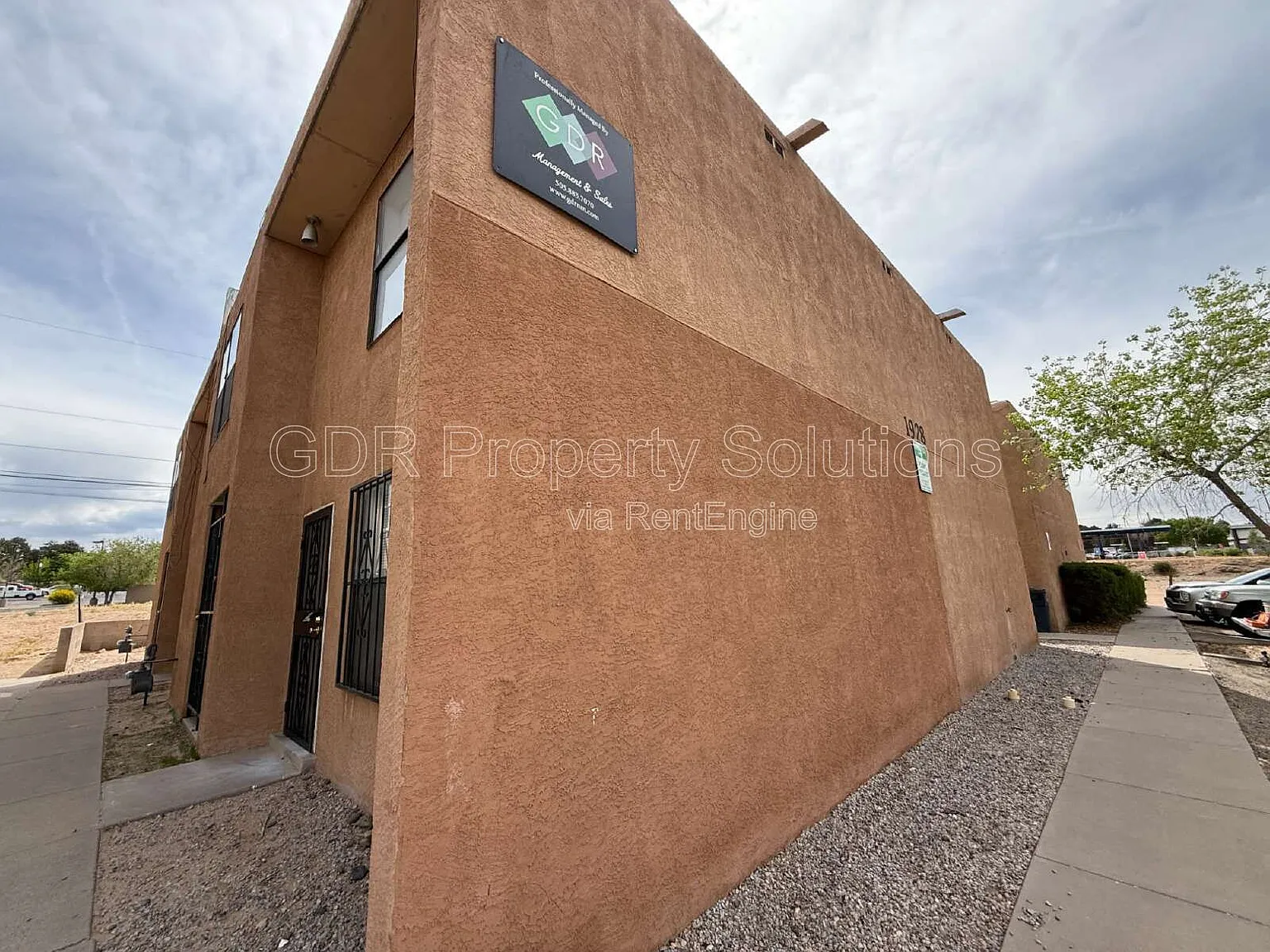 2 bed, 1.0 bath, $1,066 — Photo 1