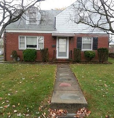 1st image of 35 Wayne St