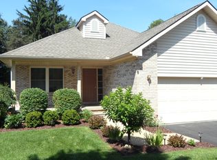 10000 Whispering Woods Dr. #195, Pinckney, MI 48169