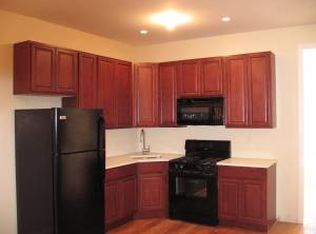 360 S 4th St #2, Brooklyn, NY 11211