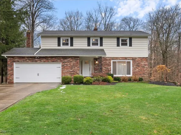 37560 Fox Run Dr, Solon, OH 44139