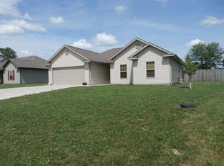 1812 Ronda Ct, Moberly, MO 65270
