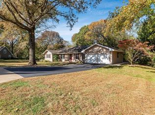257 Ridge Trail Dr, Chesterfield, MO 63017