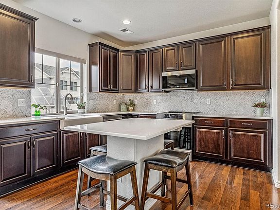 3rd image of 4559 Walden Way