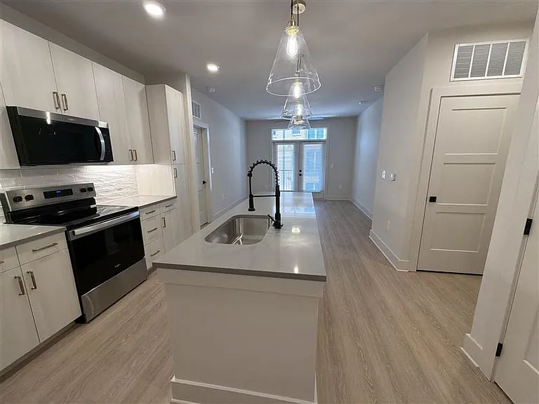 District on the Etowah Apartments — Photo 1377