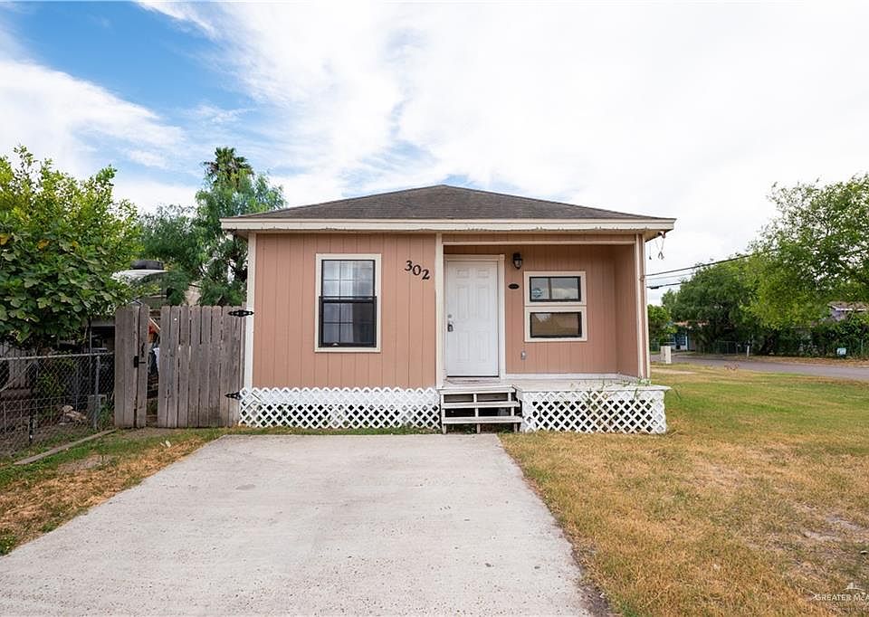 1st image of 302 E Esplanada St