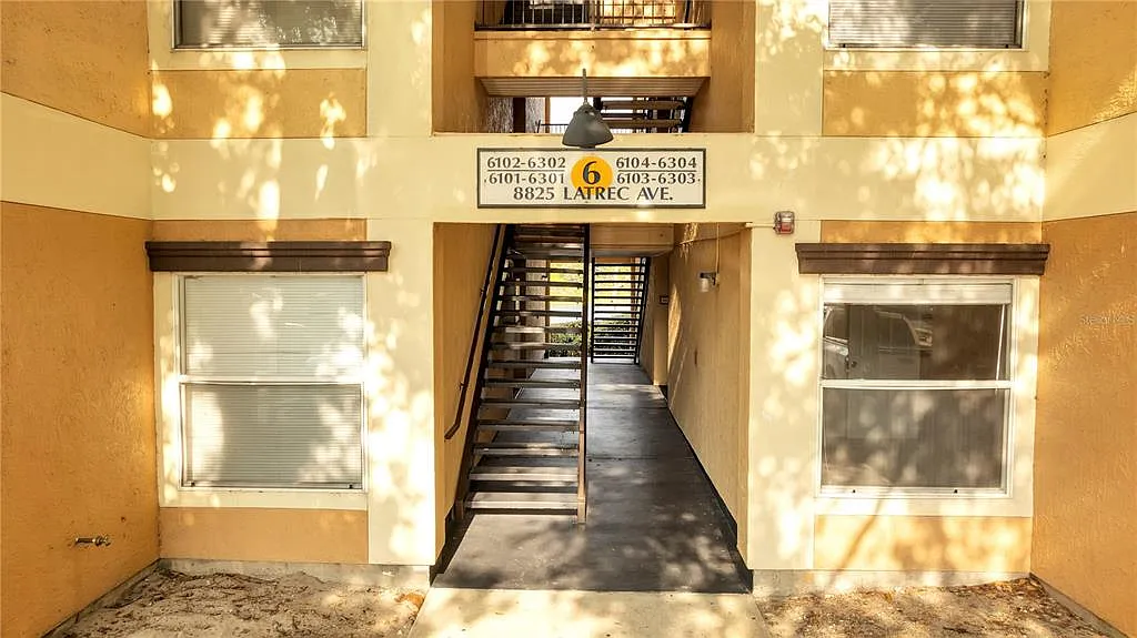 2 bed, 2.0 bath, 1003 sqft, $1,900 — Photo 3