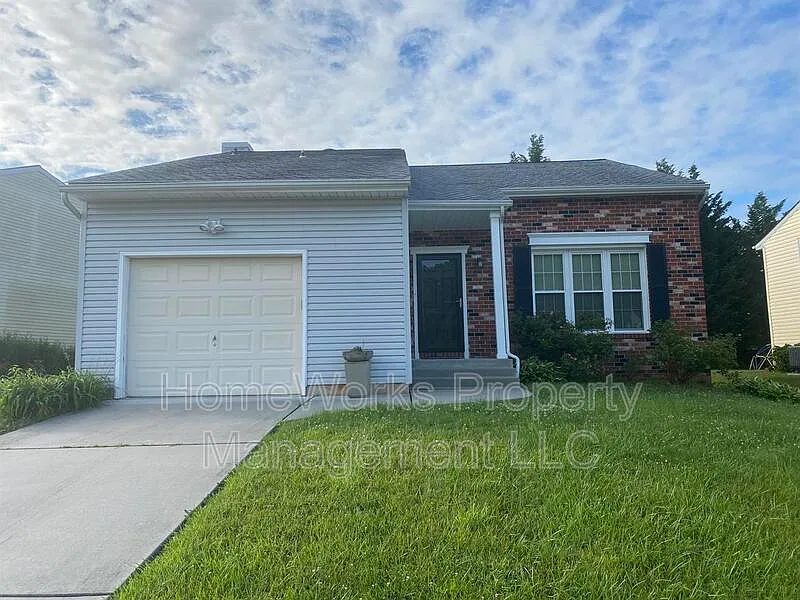 9101 Perryvale Rd photo 1