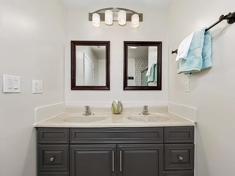 Bath #1 - Double vanity