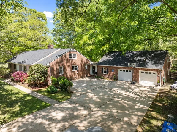 68 Oakwood Dr, Chapel Hill, NC 27517