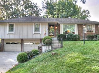 424 Gordon Dr, Liberty, MO 64068