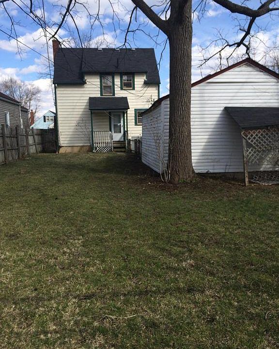 2nd image of 683 S Waverly St