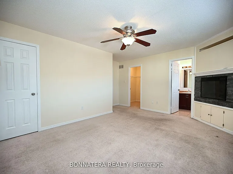 409 Hobbs Cres — Photo 21