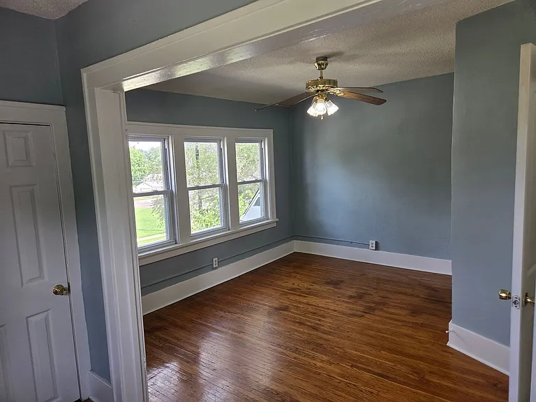 2319 N Sheridan Rd — Photo 6