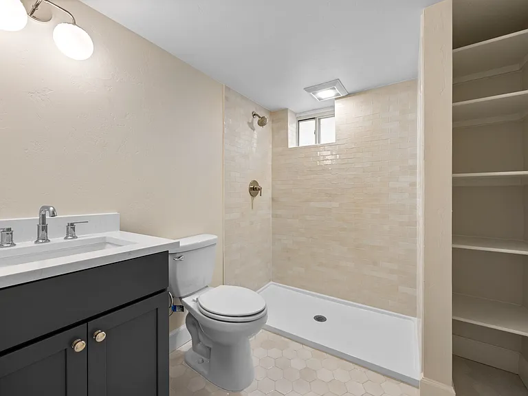 3717 Decatur St — Photo 10