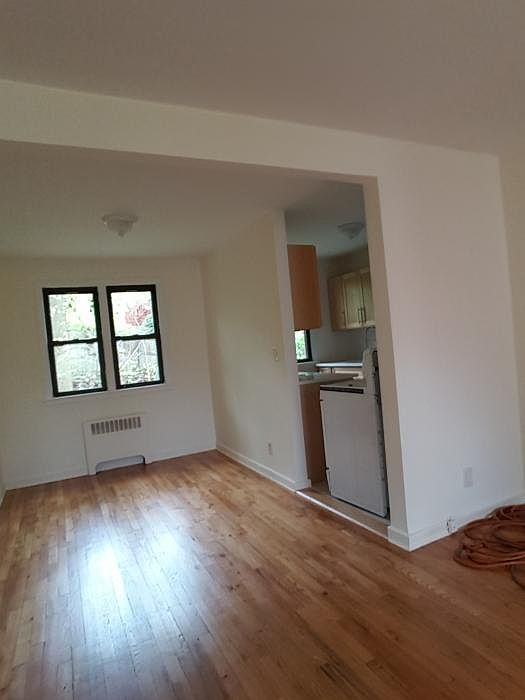 2nd image of 145 Cooper Dr APT 1B