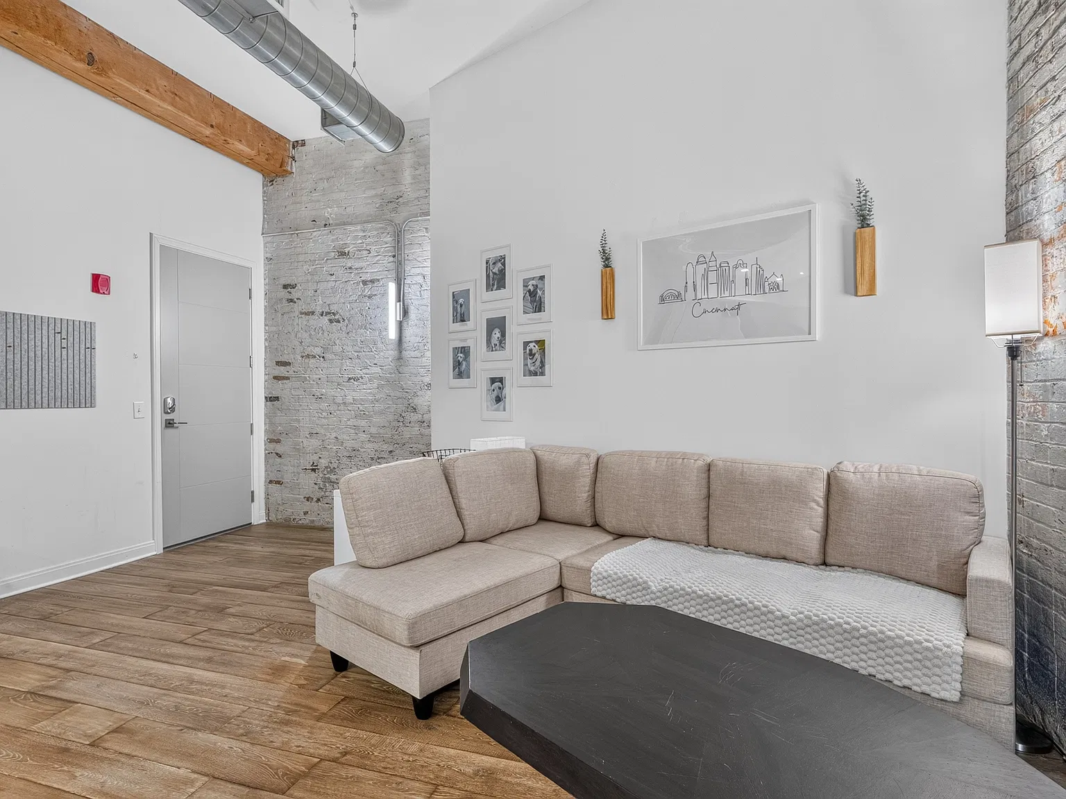 1 bed, 722 sqft, $1,475 — Photo 4