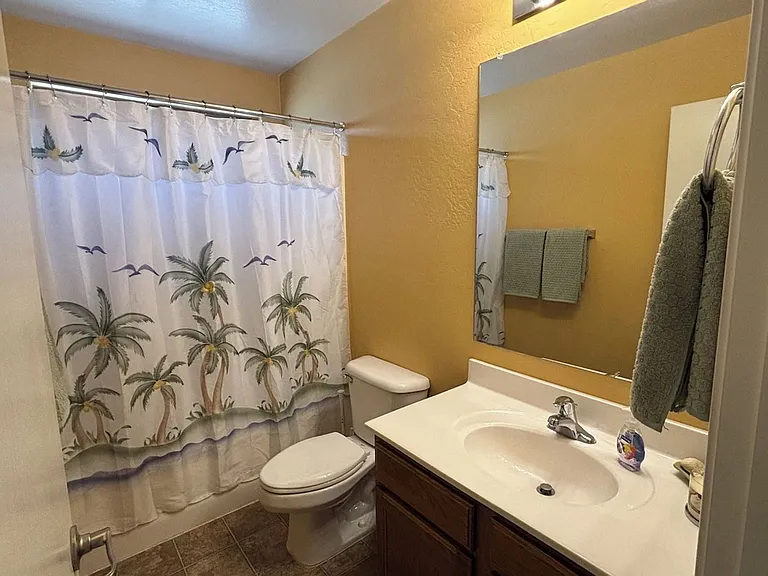 776 W Fairlane Ct — Photo 13