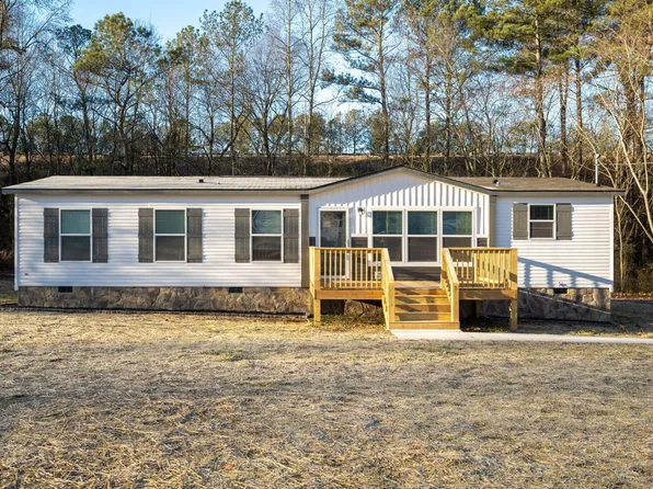 129 Lamoian Dr, Tunnel Hill, GA 30755