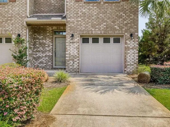 2107 Wilsons Plover Cir, Navarre, FL 32566