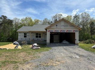 348 Fitzgerald Ln, Jamestown, TN 38556