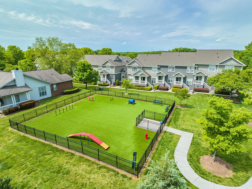 1st image of 942 Ivy Meadow Ln #46f3c31bb