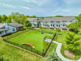 J501 Estates Cottages & Townhomes