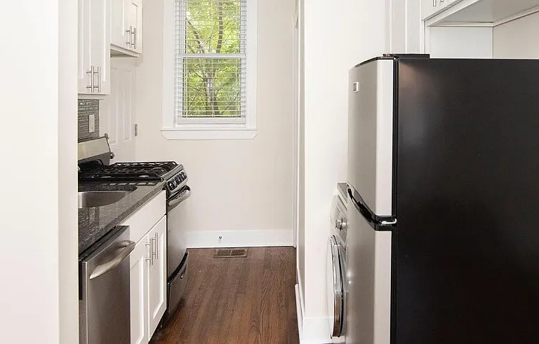 646-48 W Roscoe St #646-3N — Photo 3