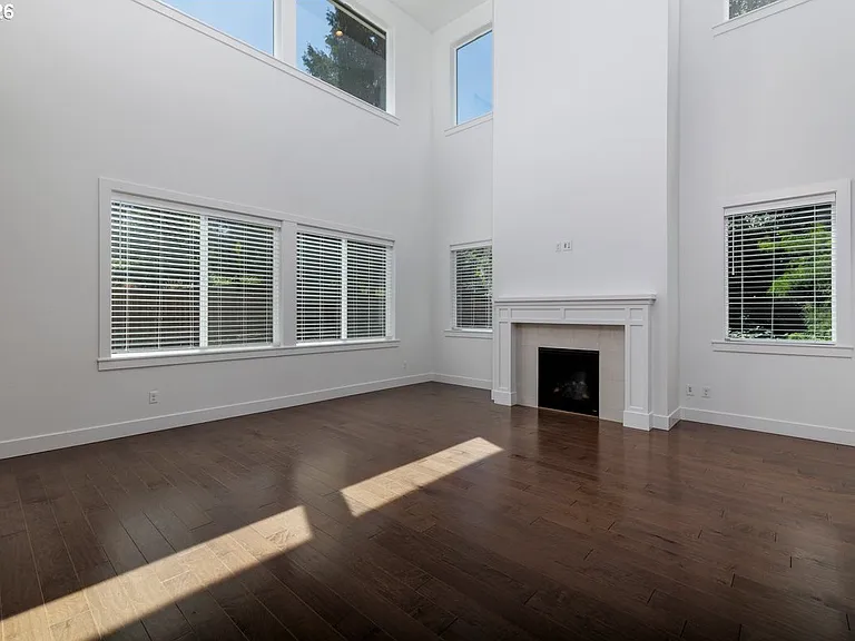 2751 Dahlia Dr — Photo 7