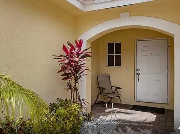 1194 Imperial Lake Rd, West Palm Beach, FL 33413