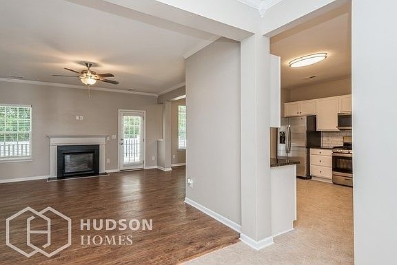 3rd image of 156 Valerie Dr
