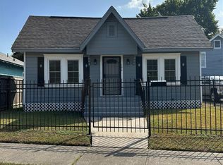 106 N Eastwood St, Houston, TX 77011