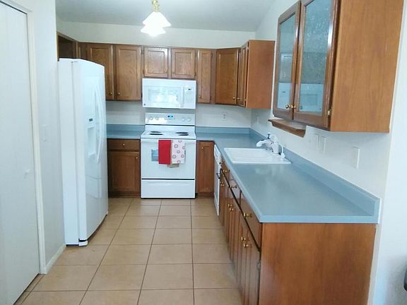 5th image of 10360 E Oak Creek Valley Dr