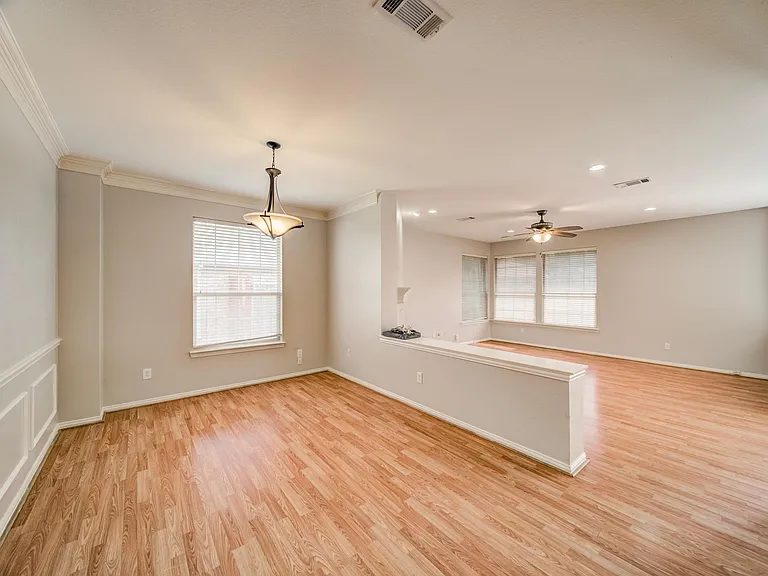 4618 Devonshire Dr — Photo 8