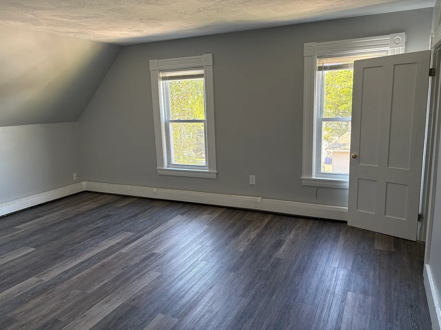 2 bed, 1000 sqft, $1,900 — Photo 4