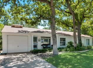 2000 Bluebird Ave, Fort Worth, TX 76111