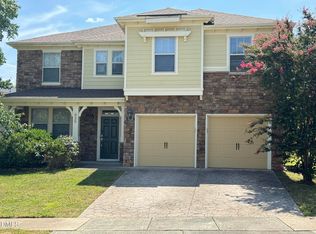 635 Piper Stream Cir, Cary, NC 27519