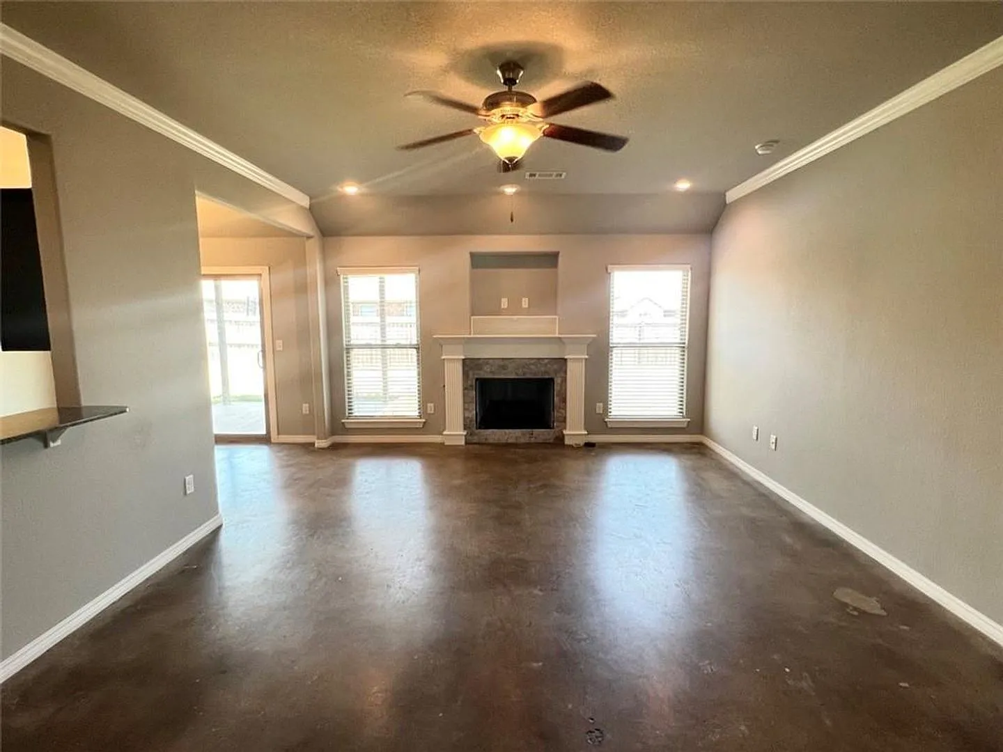 Nice 3 bed 2 bath home in Centerton — Photo 3