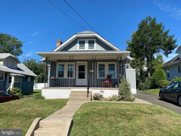 209 Inman Ter, Willow Grove, PA 19090