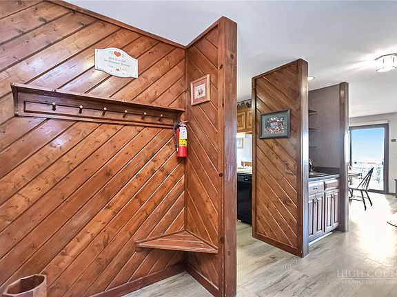 4th image of 170 Crest View Lane #200-F